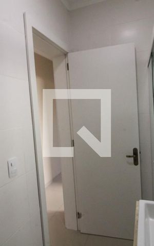 Casa para alugar com 80m², 2 quartos e 2 vagas Casa para alugar com 80m², 2 quartos e 2 vagasBanheiro