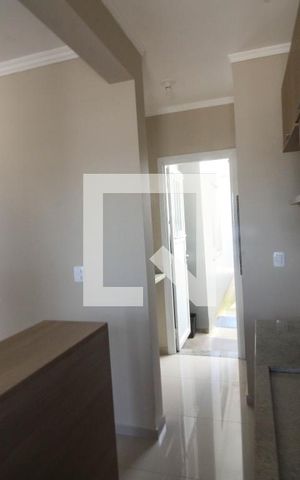 Casa para alugar com 80m², 2 quartos e 2 vagas Casa para alugar com 80m², 2 quartos e 2 vagasCozinha
