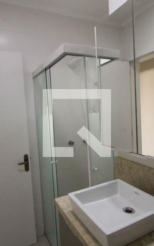 Casa para alugar com 80m², 2 quartos e 2 vagas Casa para alugar com 80m², 2 quartos e 2 vagasBanheiro