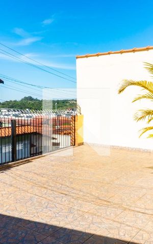 Casa à venda com 159m², 4 quartos e 2 vagasvaranda