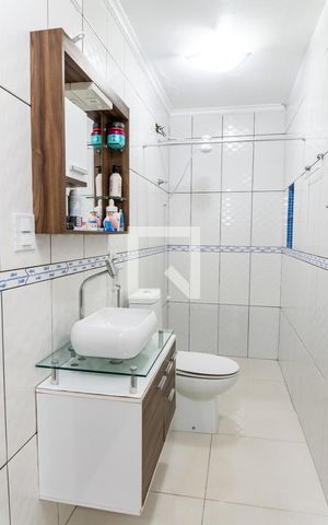 Casa à venda com 159m², 4 quartos e 2 vagasBanheiro