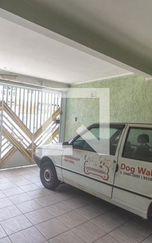 Casa à venda com 190m², 4 quartos e 2 vagas Casa à venda com 190m², 4 quartos e 2 vagasGaragem