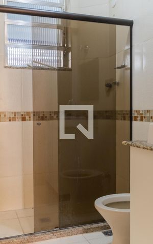 Apartamento à venda com 55m², 2 quartos e 1 vaga Apartamento à venda com 55m², 2 quartos e 1 vagaBanheiro
