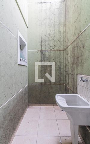 Casa para alugar com 33m², 1 quarto e sem vaga Casa para alugar com 33m², 1 quarto e sem vagaÁrea de Serviço