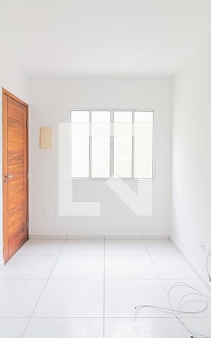 Casa para alugar com 33m², 1 quarto e sem vaga Casa para alugar com 33m², 1 quarto e sem vagaSala e Cozinha