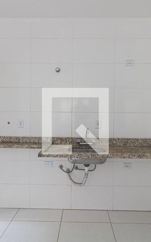 Casa para alugar com 33m², 1 quarto e sem vaga Casa para alugar com 33m², 1 quarto e sem vagaSala e Cozinha