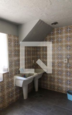 Casa à venda com 280m², 5 quartos e 3 vagas Casa à venda com 280m², 5 quartos e 3 vagasÁrea de Serviço