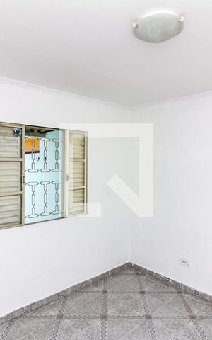 Casa à venda com 170m², 4 quartos e 2 vagas Casa à venda com 170m², 4 quartos e 2 vagasCasa 2 - Quarto