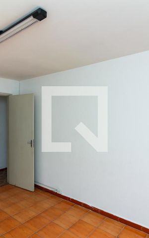 Casa à venda com 170m², 4 quartos e 2 vagas Casa à venda com 170m², 4 quartos e 2 vagasCasa 1 - Quarto 1