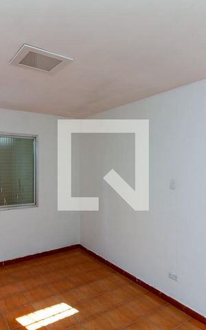 Casa à venda com 170m², 4 quartos e 2 vagas Casa à venda com 170m², 4 quartos e 2 vagasCasa 1 - Quarto 2