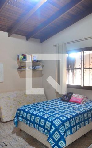 Casa à venda com 256m², 5 quartos e 3 vagasQuarto 4