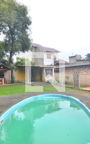 Casa à venda com 256m², 5 quartos e 3 vagasPátio