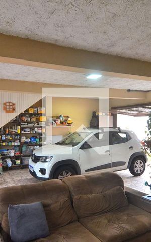Casa à venda com 256m², 5 quartos e 3 vagasGaragem