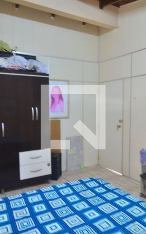 Casa à venda com 256m², 5 quartos e 3 vagasQuarto 4