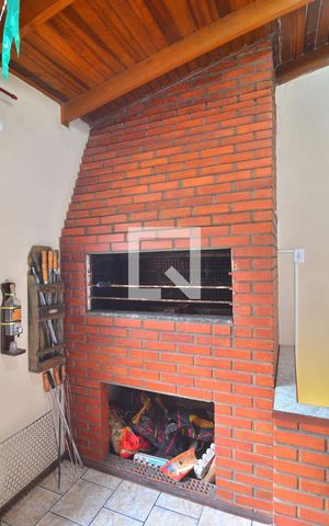 Casa à venda com 256m², 5 quartos e 3 vagasChurrasqueira