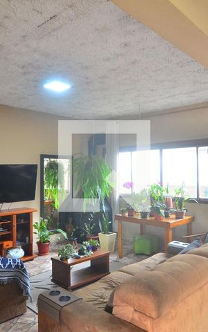 Casa à venda com 256m², 5 quartos e 3 vagasGaragem