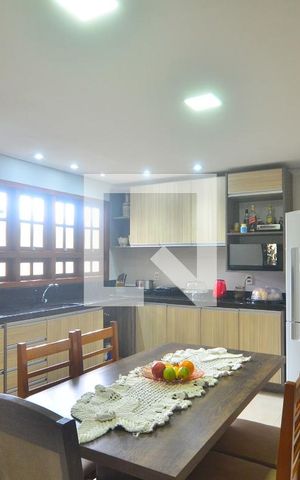 Casa à venda com 256m², 5 quartos e 3 vagasCozinha