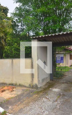 Casa à venda com 256m², 5 quartos e 3 vagasFachada