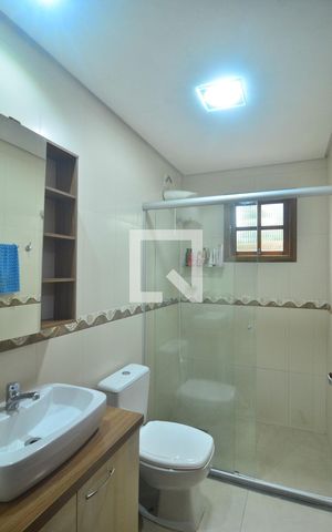 Casa à venda com 256m², 5 quartos e 3 vagasBanheiro