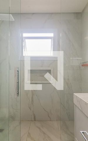 Casa à venda com 120m², 3 quartos e 2 vagas Casa à venda com 120m², 3 quartos e 2 vagasBanheiro da Suíte