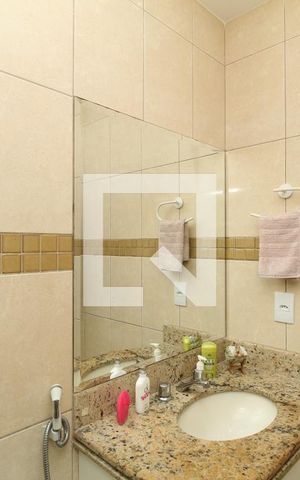 Apartamento à venda com 75m², 2 quartos e 2 vagasBanheiro Social