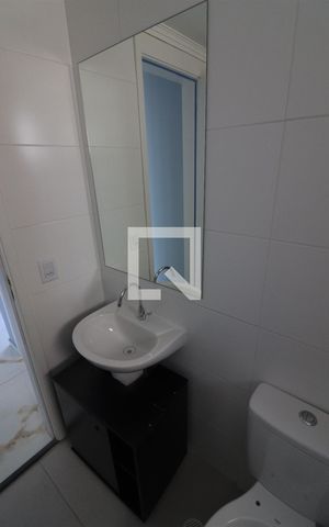 Apartamento para alugar com 43m², 2 quartos e sem vagaBanheiro 