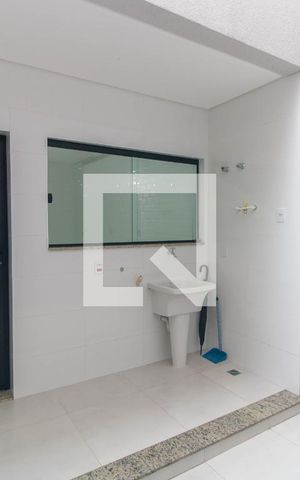 Casa à venda com 110m², 3 quartos e 2 vagas Casa à venda com 110m², 3 quartos e 2 vagasLavanderia