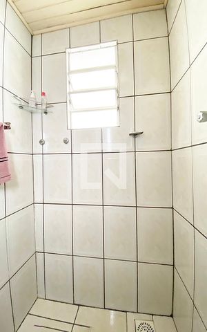 Casa à venda com 110m², 2 quartos e 2 vagasBanheiro