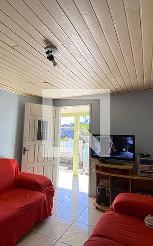 Casa à venda com 110m², 2 quartos e 2 vagasSala