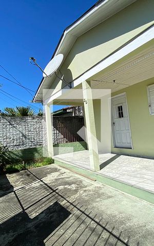 Casa à venda com 110m², 2 quartos e 2 vagasFachada