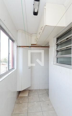 Apartamento para alugar com 55m², 2 quartos e 1 vagaÁrea de Serviço