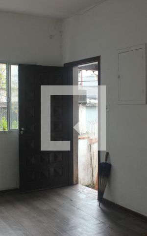 Casa à venda com 100m², 3 quartos e 2 vagasSala