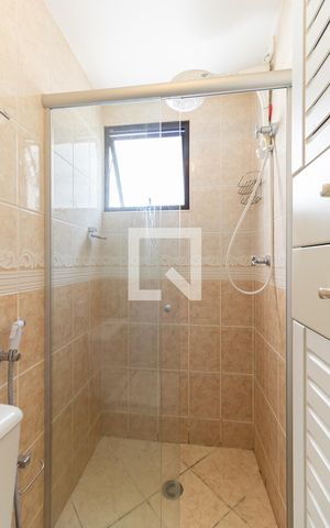 Apartamento à venda com 54m², 2 quartos e 1 vaga Apartamento à venda com 54m², 2 quartos e 1 vagaBanheiro
