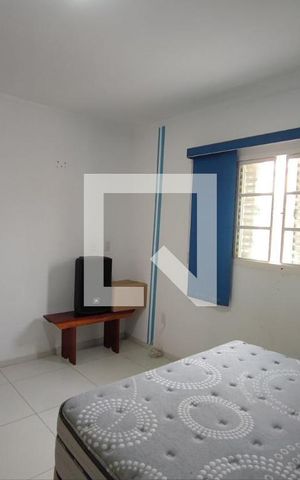 Casa à venda com 182m², 3 quartos e 2 vagas Casa à venda com 182m², 3 quartos e 2 vagasQuarto Suíte