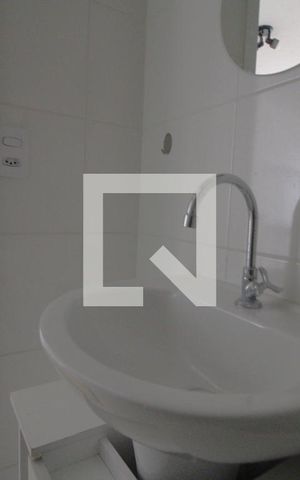 Apartamento para alugar com 24m², 1 quarto e sem vagaPia banheiro da suíte