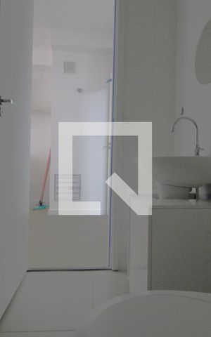 Apartamento para alugar com 24m², 1 quarto e sem vagaBanheiro da suíte