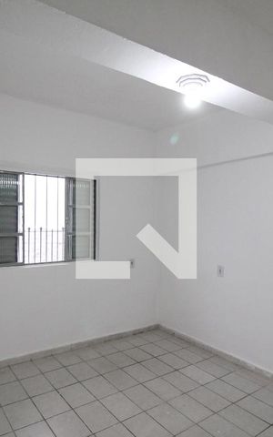 Casa para alugar com 25m², 1 quarto e sem vagaQuarto
