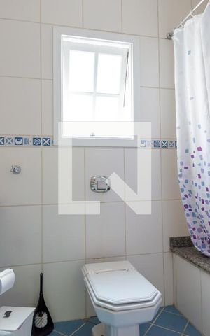 Casa à venda com 320m², 4 quartos e 2 vagasBanheiro da Suíte