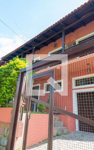 Casa à venda com 320m², 4 quartos e 2 vagasFachada