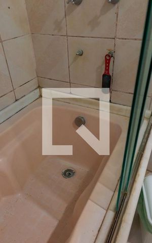 Casa à venda com 320m², 4 quartos e 2 vagasBanheiro 4