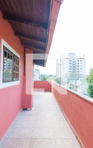 Casa à venda com 320m², 4 quartos e 2 vagasvista da Sacada