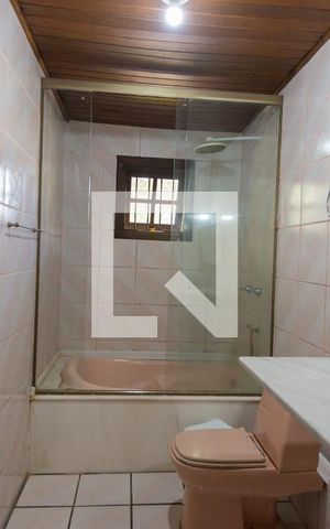 Casa à venda com 320m², 4 quartos e 2 vagasBanheiro 4