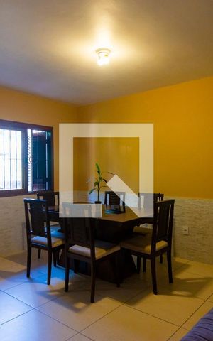 Casa à venda com 320m², 4 quartos e 2 vagasSala
