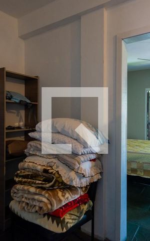 Casa à venda com 320m², 4 quartos e 2 vagasQuarto 3 - Closet