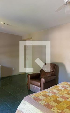 Casa à venda com 320m², 4 quartos e 2 vagasQuarto 3 - Suíte