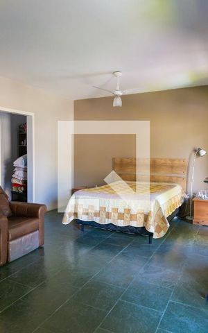 Casa à venda com 320m², 4 quartos e 2 vagasQuarto 3 - Suíte