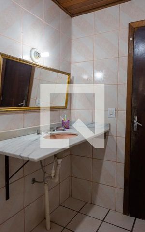Casa à venda com 320m², 4 quartos e 2 vagasBanheiro 4
