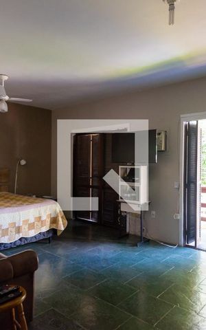 Casa à venda com 320m², 4 quartos e 2 vagasQuarto 3 - Suíte