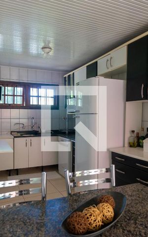 Casa à venda com 320m², 4 quartos e 2 vagasCozinha