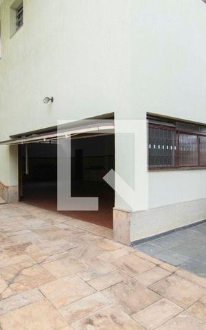 Casa à venda com 350m², 3 quartos e 4 vagasQuintal
